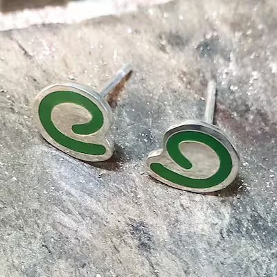 Pait of Loop / Freek-green Doodle Studs